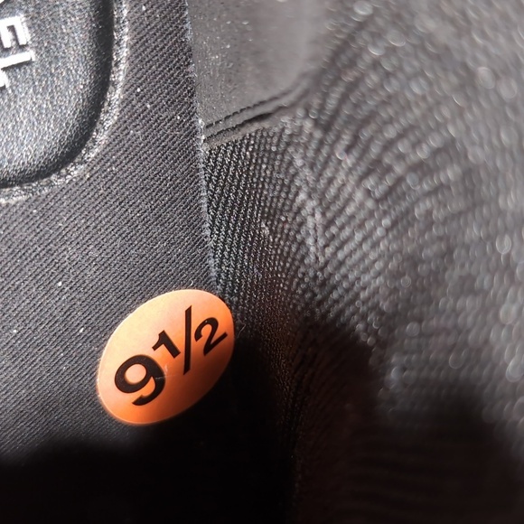 Michael Kors skyler Stretch Knit Sock Sneaker black/White,Size 9.5. - Picture 9 of 10